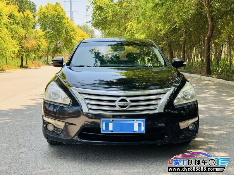 14年日产天籁轿车抵押车出售