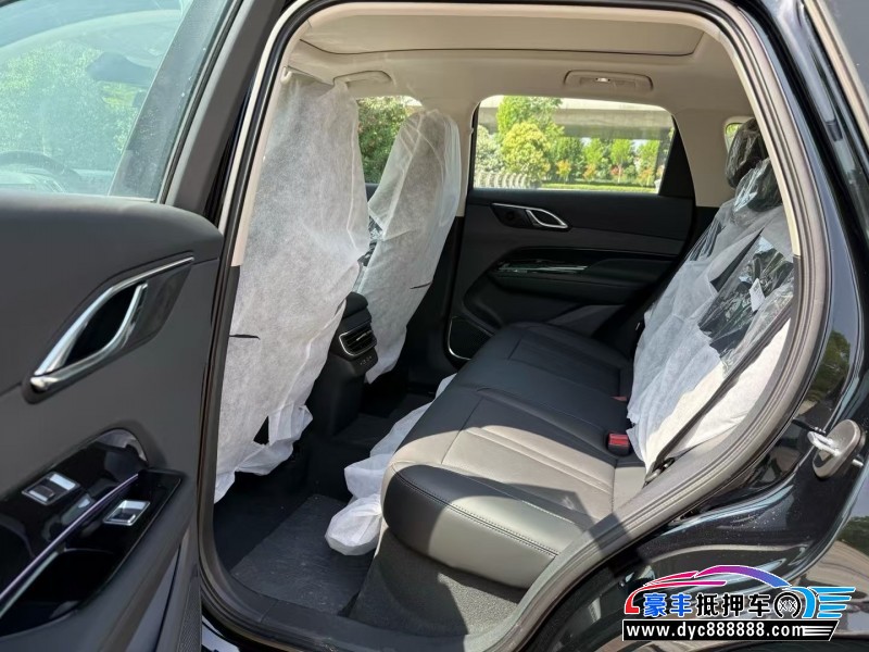 25年红旗HS3轿车抵押车出售