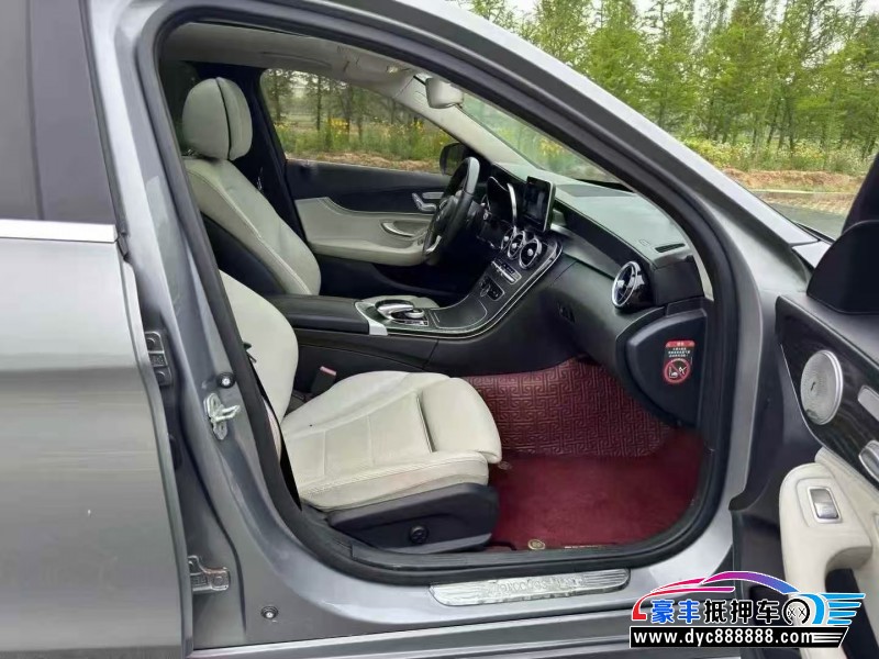 14年奔驰C轿车抵押车出售