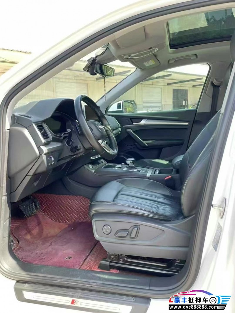 21年奥迪Q5轿车抵押车出售