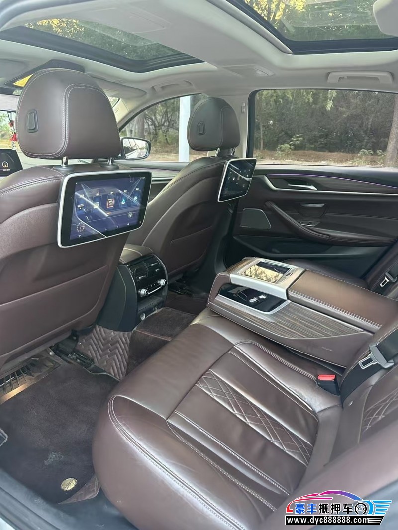 18年宝马5系轿车抵押车出售