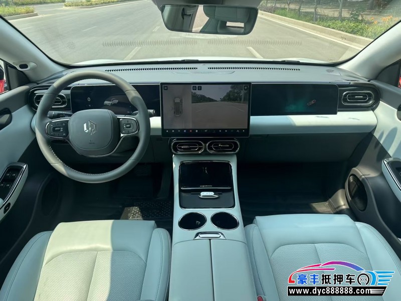 25年零跑c01轿车抵押车出售