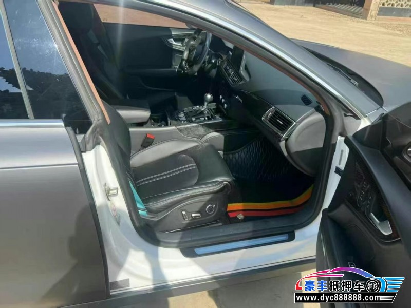 17年奥迪A7轿车抵押车出售