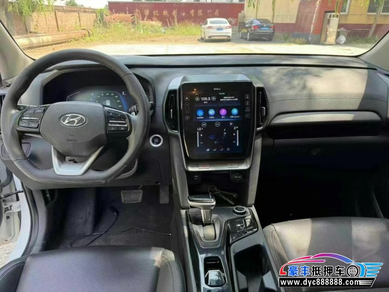 21年现代ix35轿车抵押车出售