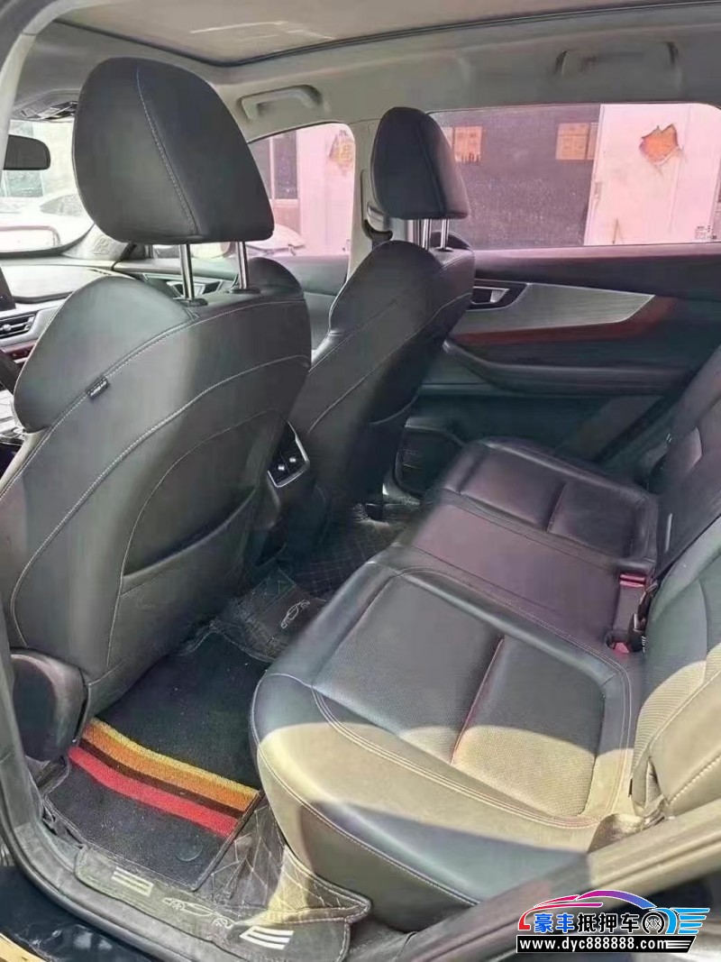 22年奇瑞瑞虎7轿车抵押车出售