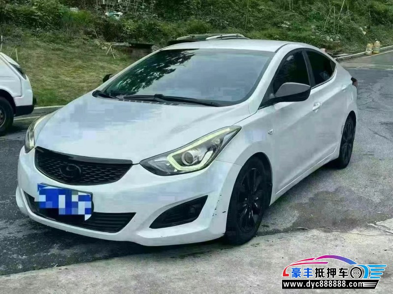 16年现代朗动轿车抵押车出售