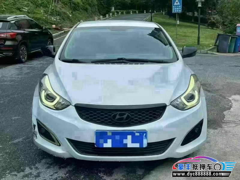 16年现代朗动轿车抵押车出售