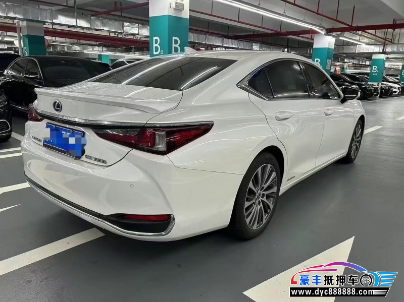 21年雷克萨斯ES轿车抵押车出售
