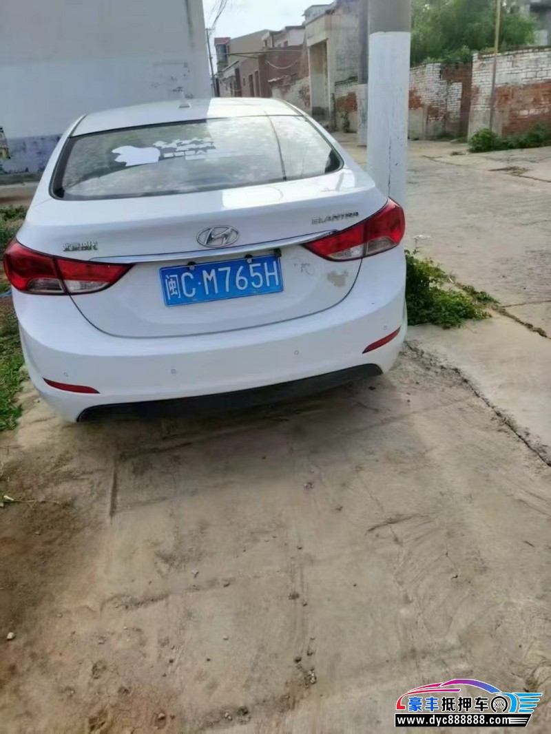 15年现代朗动轿车抵押车出售