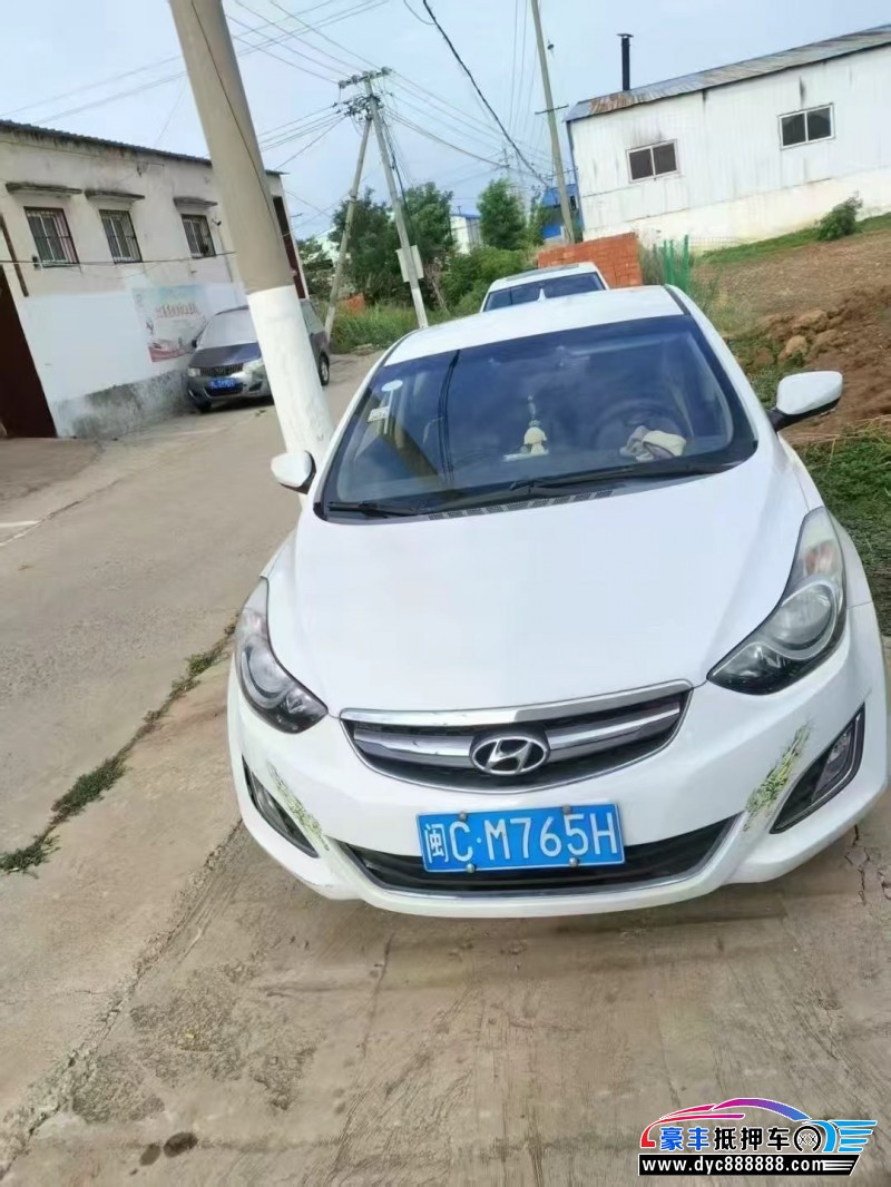 15年现代朗动轿车抵押车出售