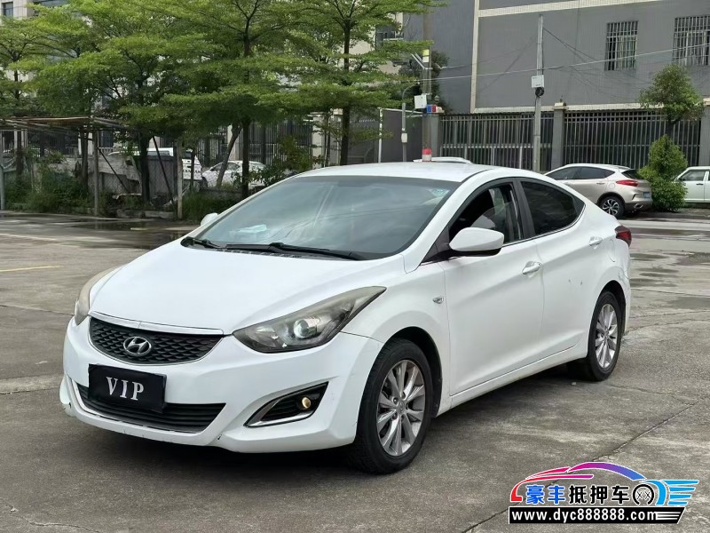 16年现代朗动轿车抵押车出售