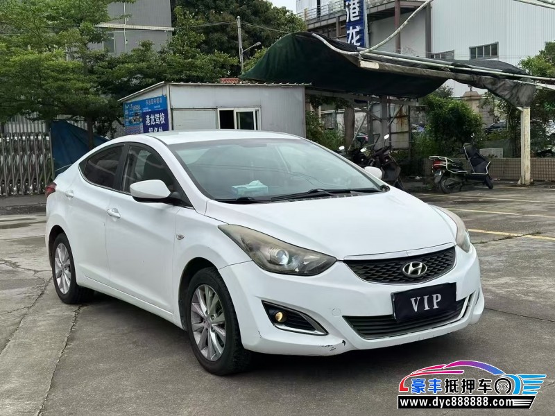 16年现代朗动轿车抵押车出售