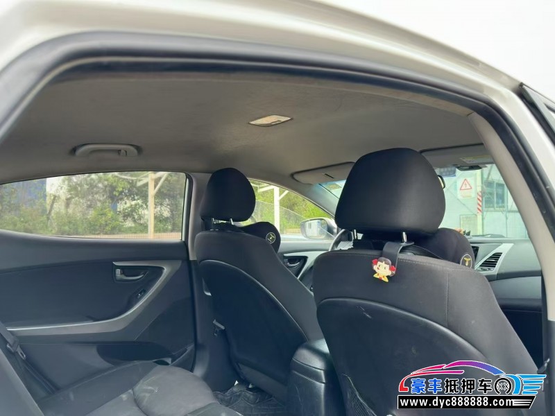 16年现代朗动轿车抵押车出售