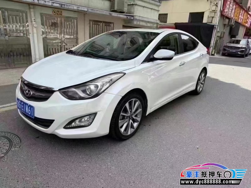 15年现代朗动轿车抵押车出售