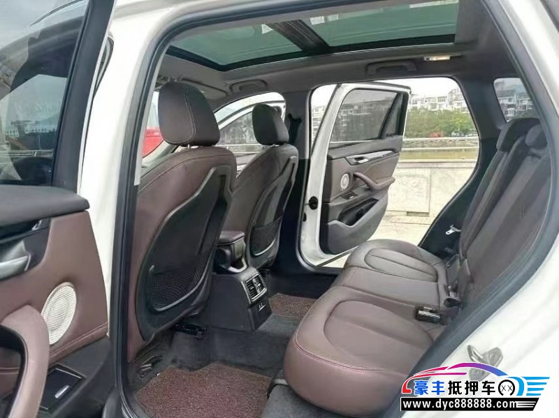 21年宝马X1轿车抵押车出售