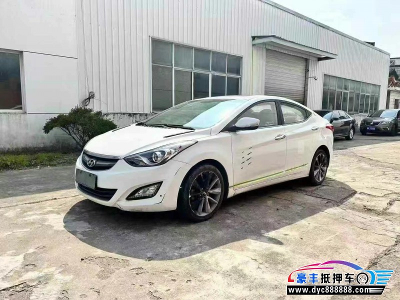 15年现代朗动轿车抵押车出售