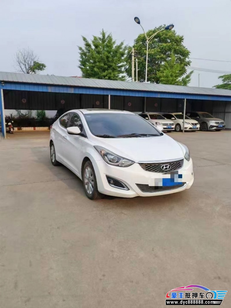 16年现代朗动轿车抵押车出售