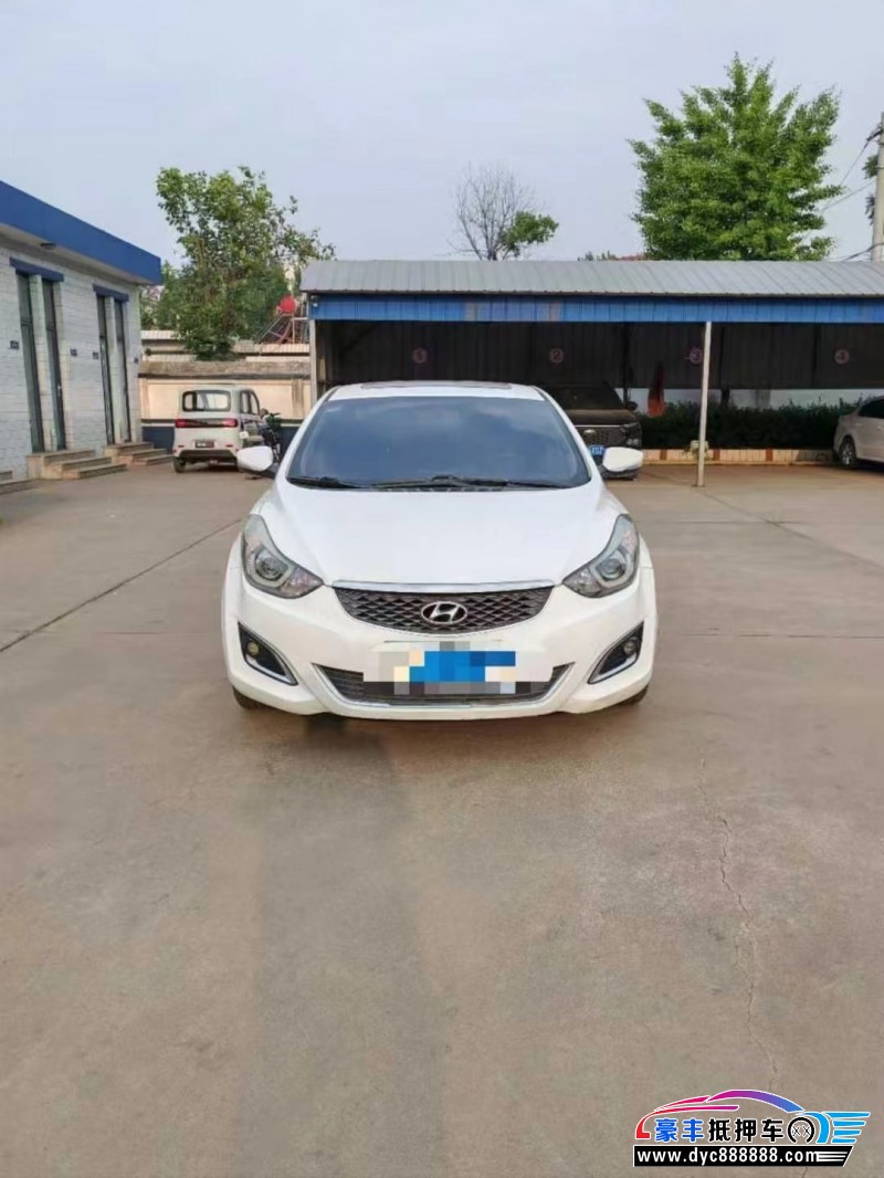 16年现代朗动轿车抵押车出售