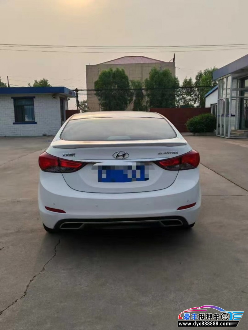 16年现代朗动轿车抵押车出售