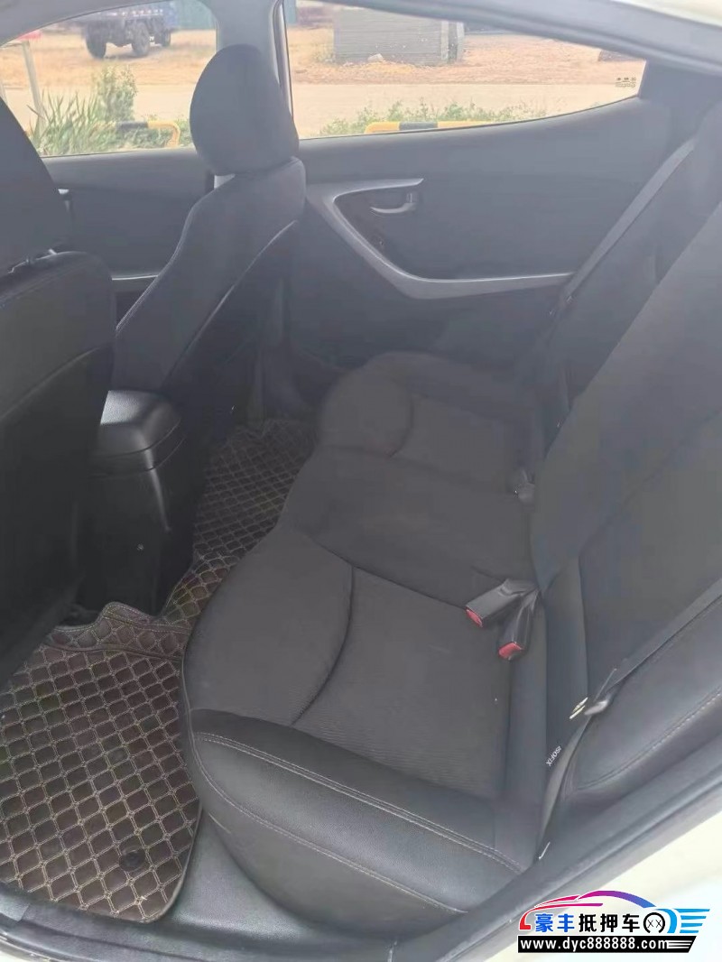 18年现代朗动轿车抵押车出售