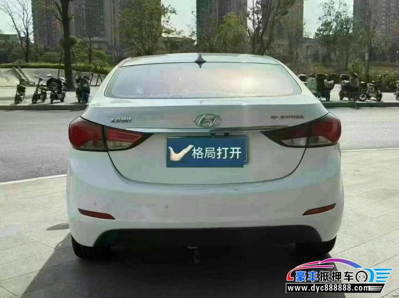 17年现代朗动轿车抵押车出售