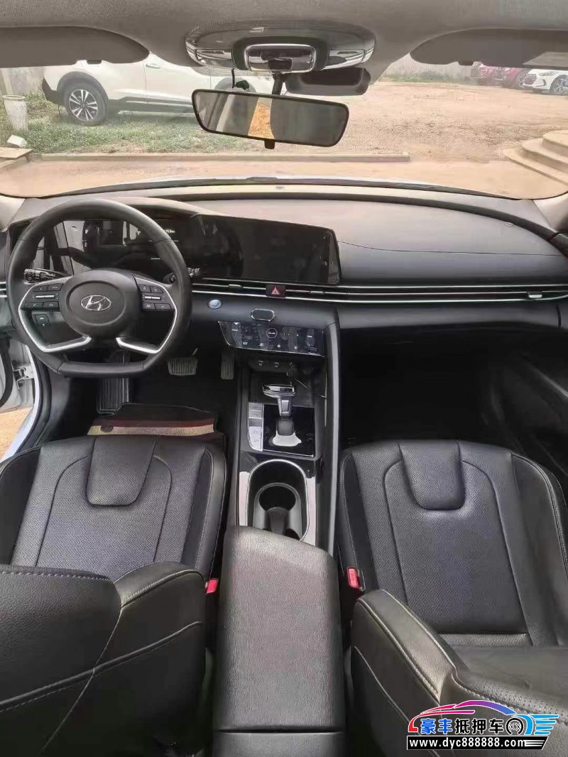 23年现代伊兰特轿车抵押车出售