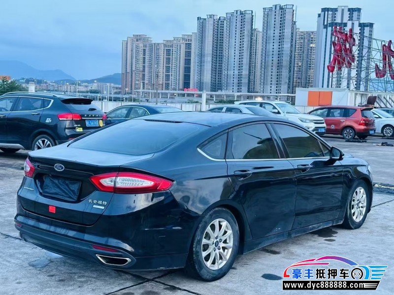 15年福特蒙迪欧轿车抵押车出售