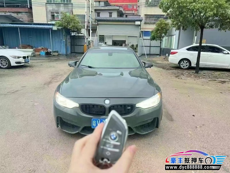 15年宝马M4轿车抵押车出售