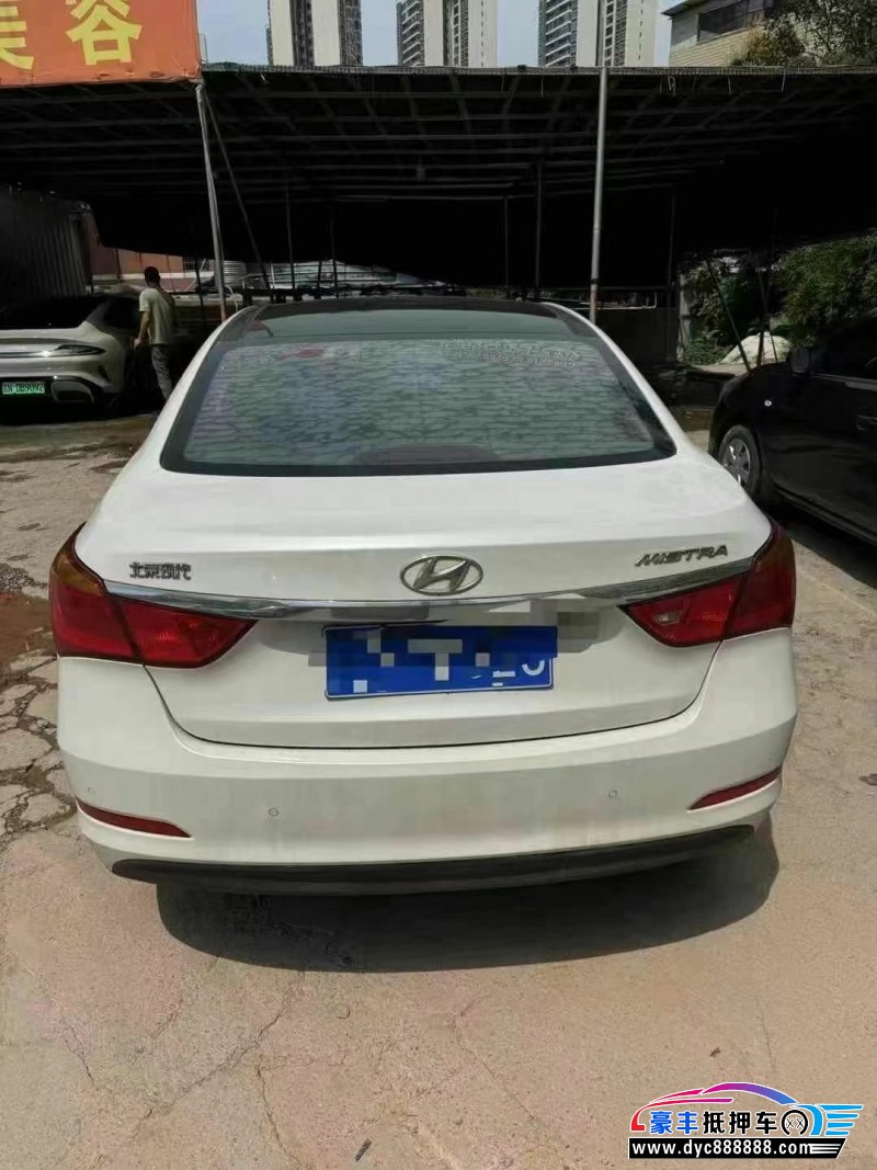 16年现代名图轿车抵押车出售