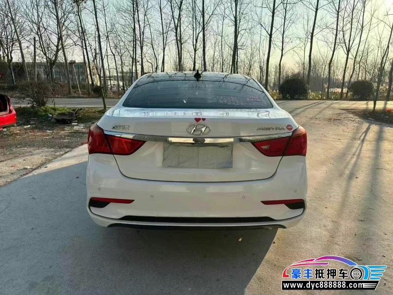 17年现代名图轿车抵押车出售