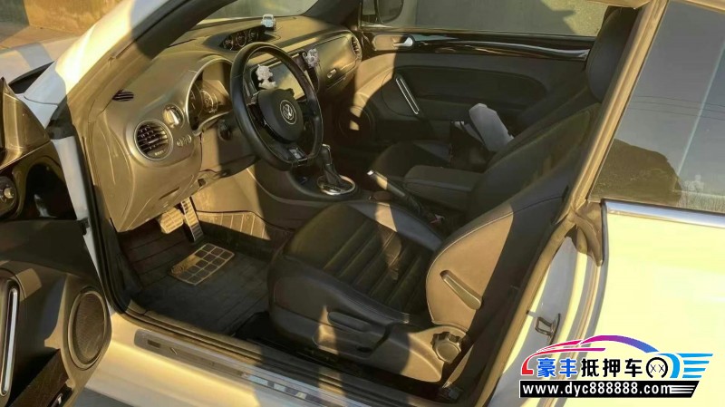 14年大众甲壳虫轿车抵押车出售