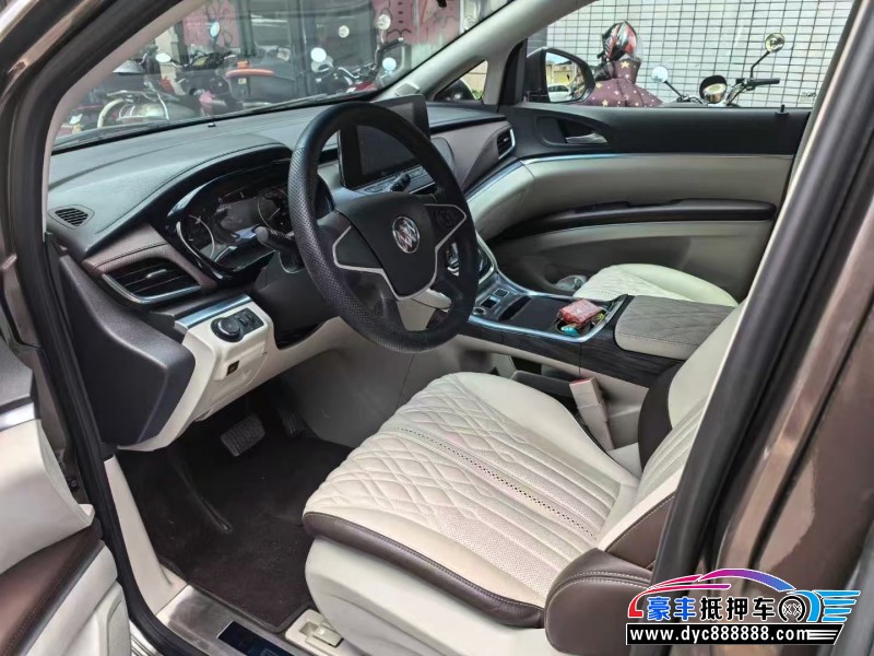 22年别克GL8轿车抵押车出售