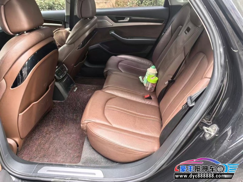 15年奥迪A8L轿车抵押车出售