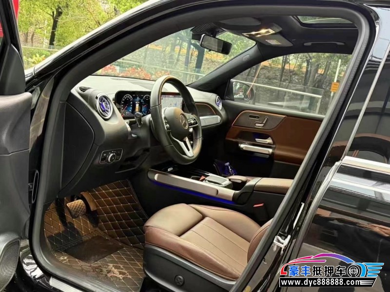 21年奔驰GLB轿车抵押车出售