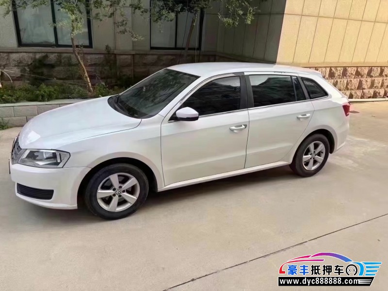 15年大众朗行轿车抵押车出售