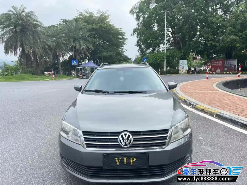 14年大众朗行轿车抵押车出售