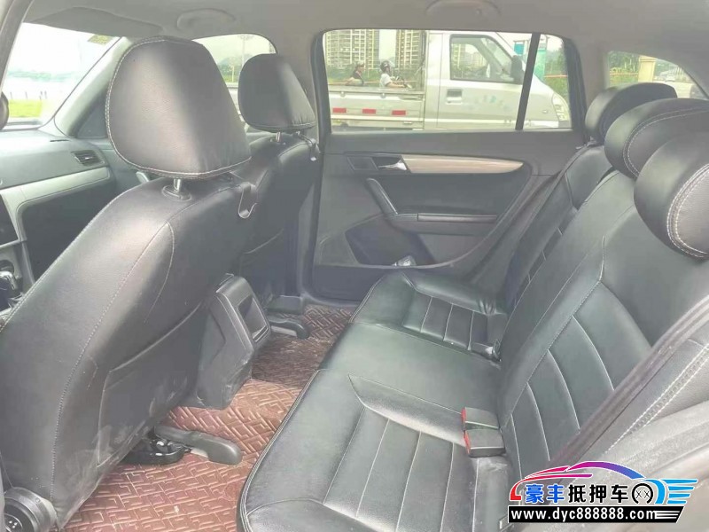 14年大众朗行轿车抵押车出售