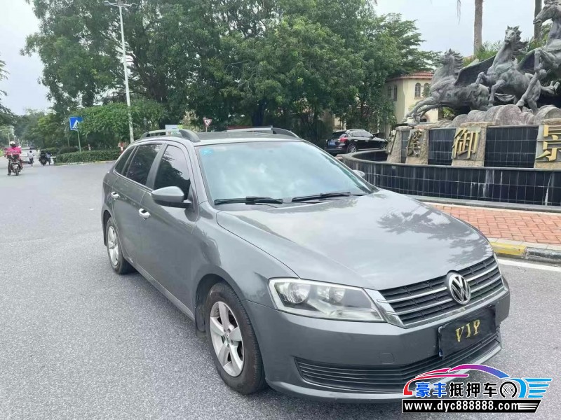 14年大众朗行轿车抵押车出售