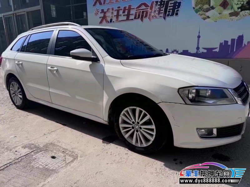 14年大众朗行轿车抵押车出售