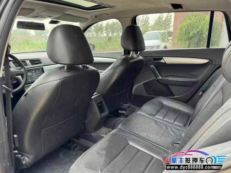 14年大众朗行轿车抵押车出售