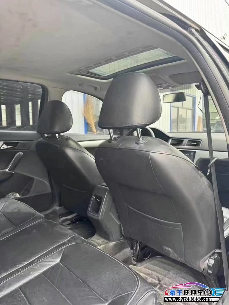 14年大众朗行轿车抵押车出售