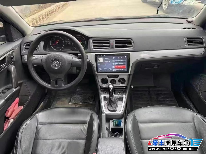 14年大众朗行轿车抵押车出售