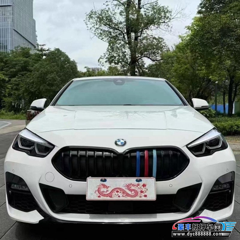 抵押车出售24年宝马2系轿车