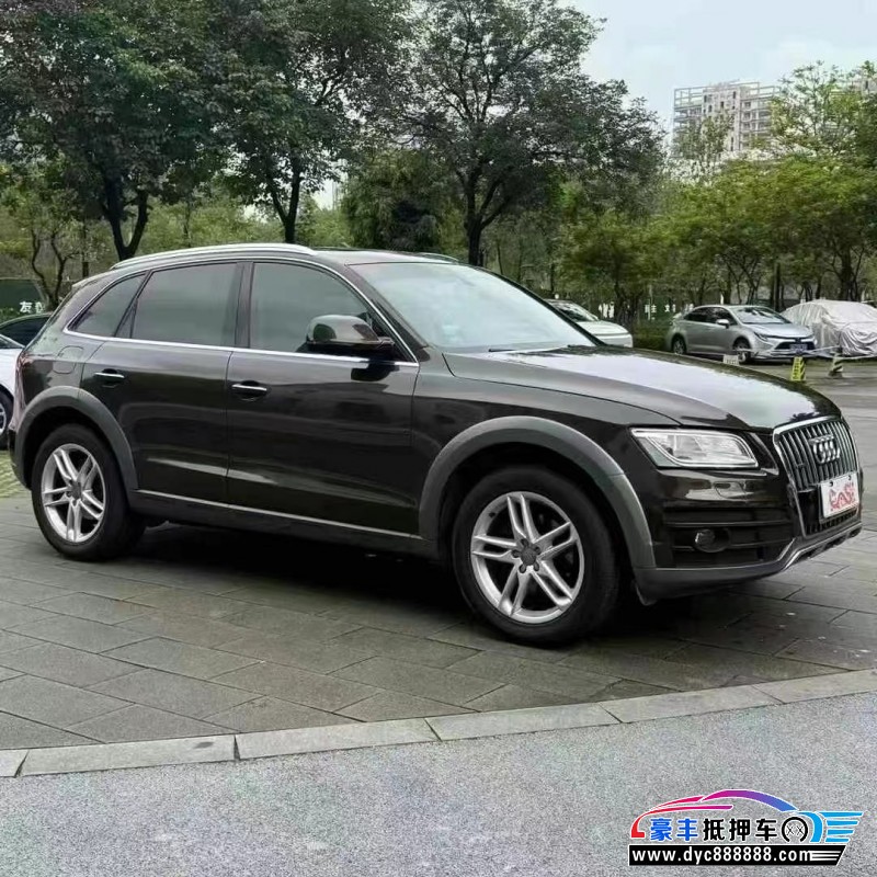 18年奥迪Q5轿车抵押车出售