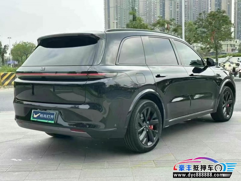 23年理想L8轿车抵押车出售