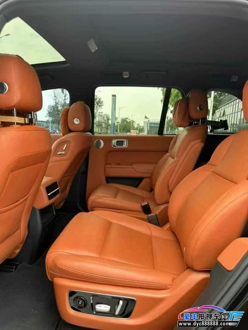 23年理想L8轿车抵押车出售