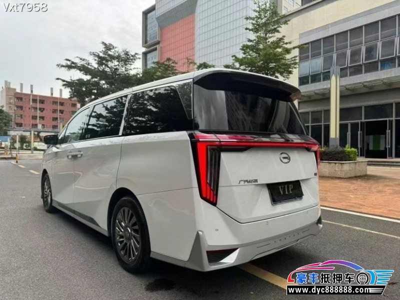 23年传祺M8轿车抵押车出售