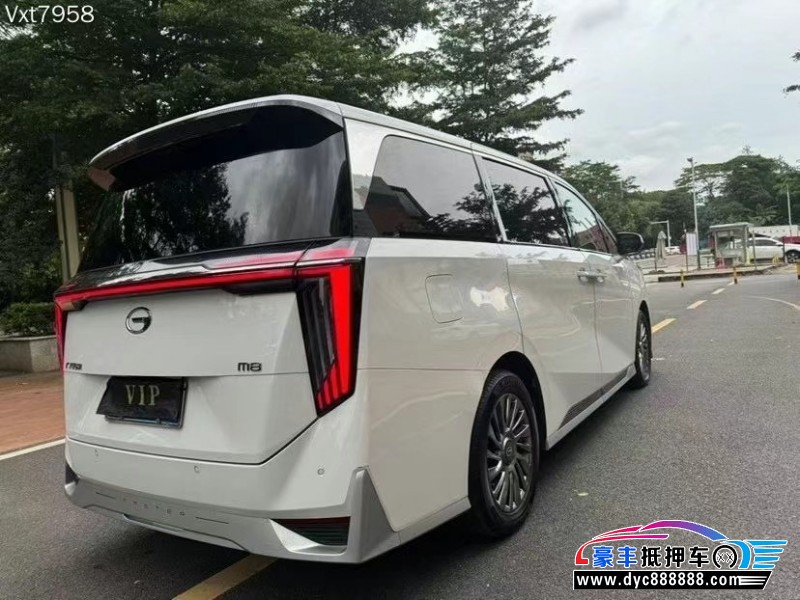 23年传祺M8轿车抵押车出售