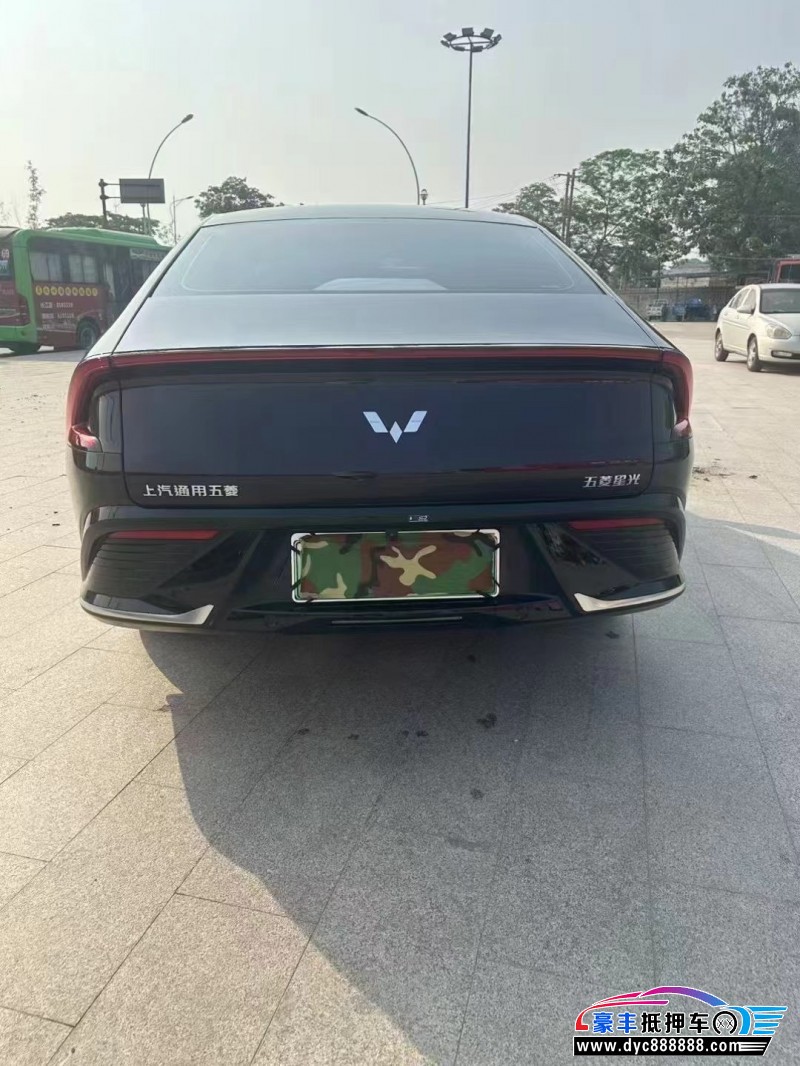 24年五菱星光轿车抵押车出售