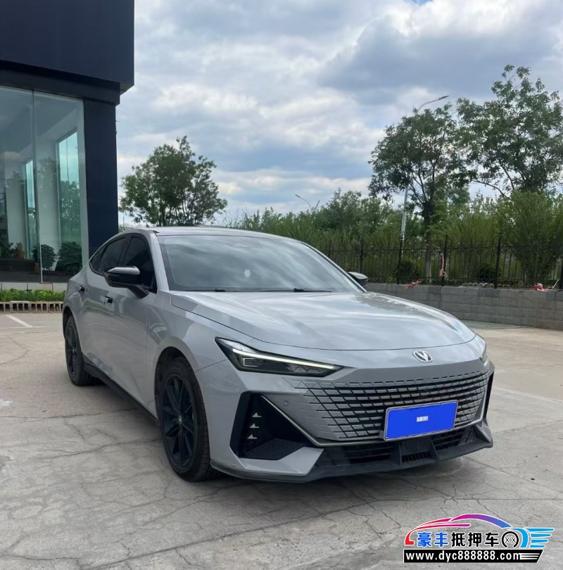 24年长安长安UNI轿车抵押车出售